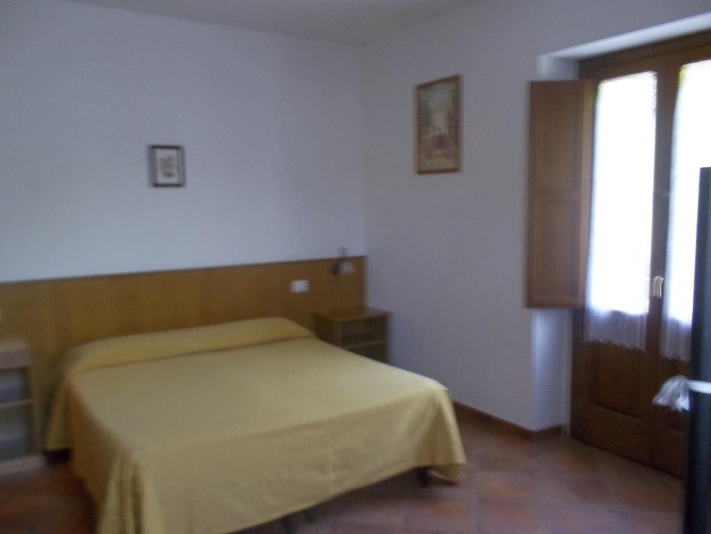 Le Antiche Torri Bed and Breakfast Pescasseroli Δωμάτιο φωτογραφία